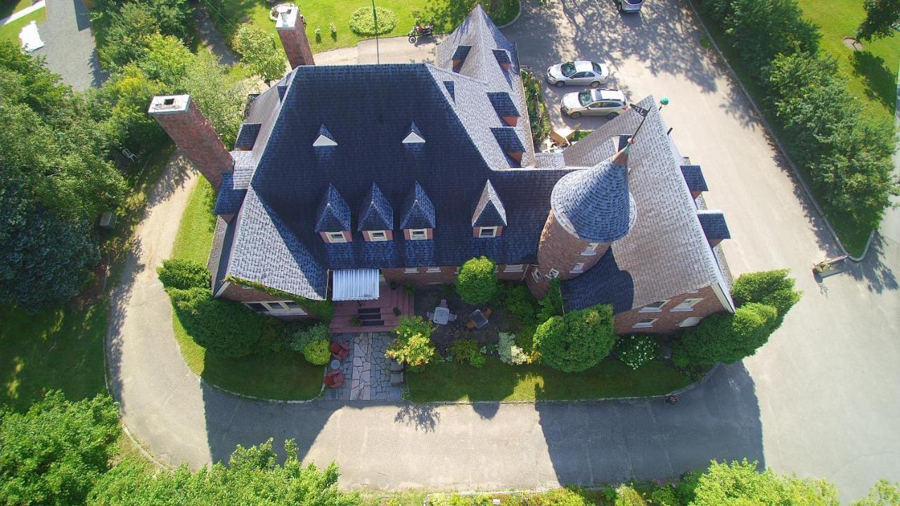 Chicoutimi Chateau Murdock Gite Et Esthetique 1950 מראה חיצוני תמונה